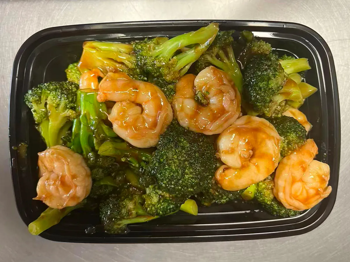 Juicy shrimp stir-fried with fresh broccoli at Orient Chef, a Asian Restaurant in Davie